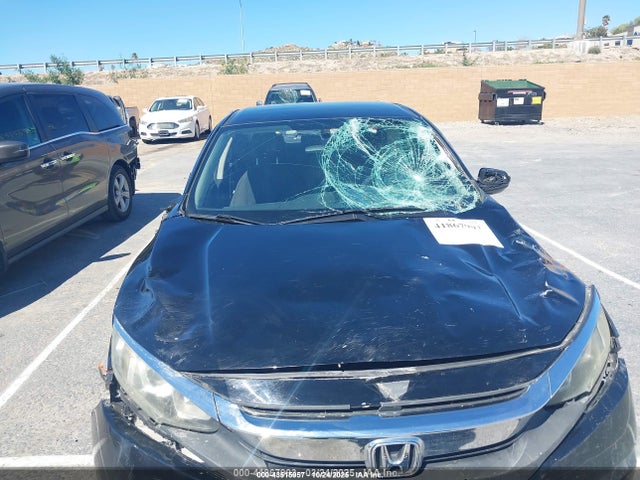 Honda Civic Lx 2018 2HGFC2F59JH558346 Image 6