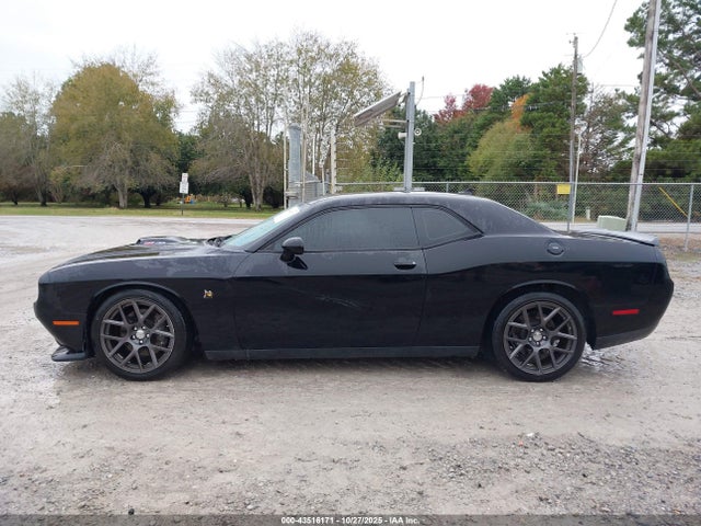 2C3CDZFJXGH253813 Dodge Challenger 392 Hemi Scat Pack Shaker