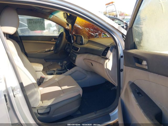 2019 HYUNDAI TUCSON KM8J2CA42KU045594 Photo 4