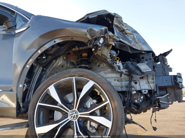 3VV4B7AX3RM078865 Volkswagen Tiguan 2.0t Sel R-line
