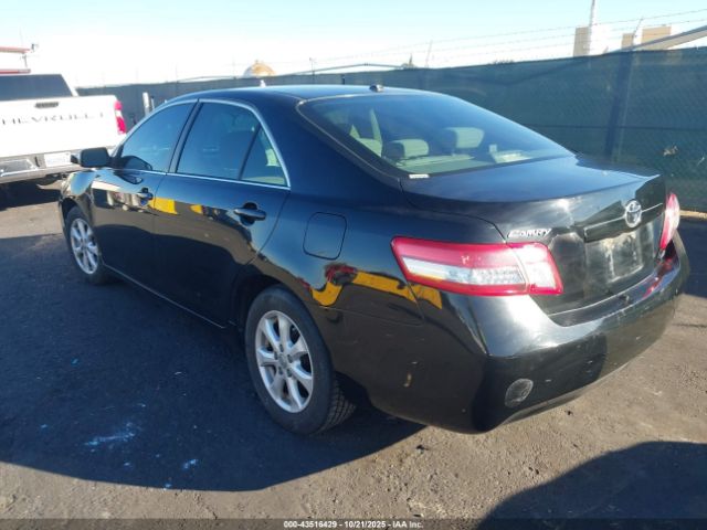 2011 TOYOTA CAMRY 4T4BF3EK9BR138152 Photo 2