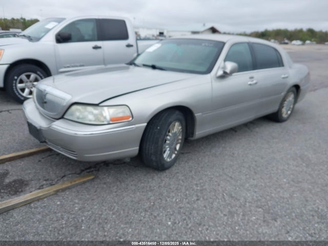 2009 LINCOLN TOWN CAR 2LNHM82V59X622733 Photo 1