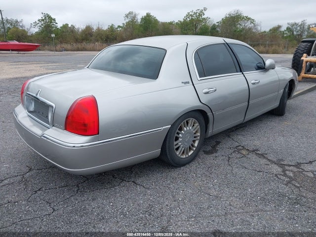 2009 LINCOLN TOWN CAR 2LNHM82V59X622733 Photo 3