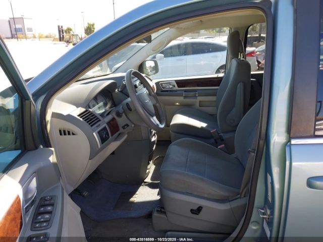 2010 CHRYSLER TOWN & COUNTRY 2A4RR5D19AR306600 Photo 4