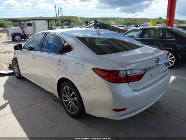 2018 LEXUS ES 300H JTHBW1GG4J2194097 Photo 2