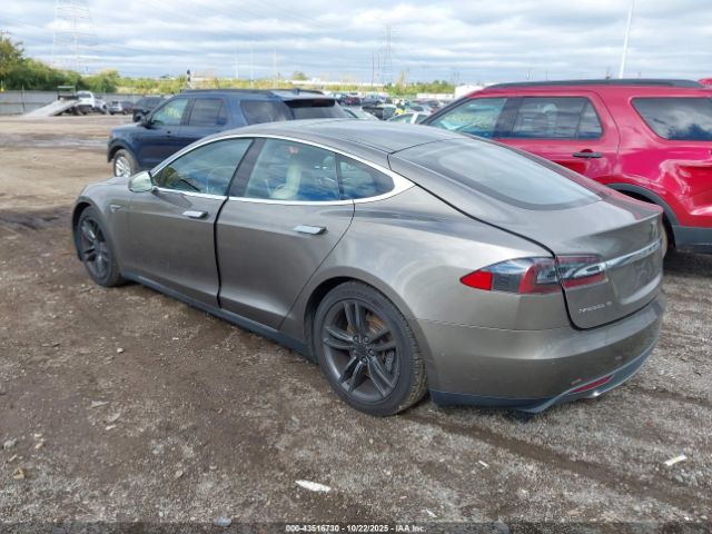 2015 TESLA MODEL S 5YJSA1E27FF111998 Photo 2