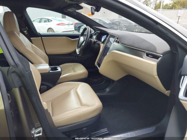 2015 TESLA MODEL S 5YJSA1E27FF111998 Photo 4