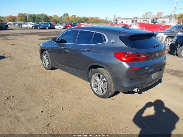 2018 BMW X2 WBXYJ5C30JEF72893 Photo 2
