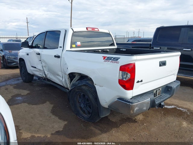 2016 TOYOTA TUNDRA 5TFDW5F18GX560511 Photo 2