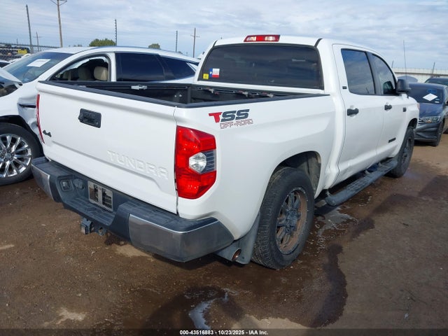 2016 TOYOTA TUNDRA 5TFDW5F18GX560511 Photo 3
