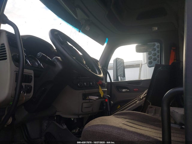 Продажа на аукционе авто 2022 Peterbilt 567, vin: 1XPCD49X2ND774399, номер лота: 43517070