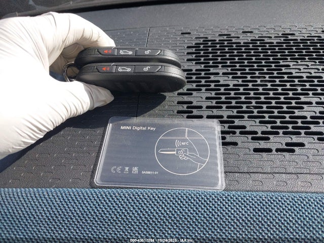 2025 MINI COUNTRYMAN WMZ23GA02S7P49979 Photo 10