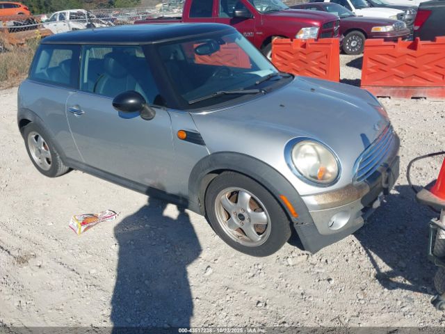 2009 MINI COOPER WMWMF33569TU72673 Photo 0