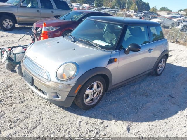 2009 MINI COOPER WMWMF33569TU72673 Photo 1