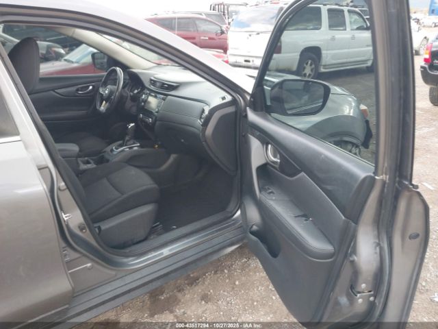 2017 NISSAN ROGUE KNMAT2MV8HP558114 Photo 4