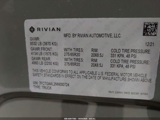 2022 RIVIAN R1T 7FCTGAAL2NN000724 Photo 8