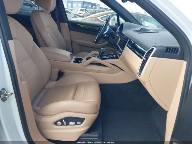 2021 PORSCHE CAYENNE WP1AA2AYXMDA08315 Photo 4