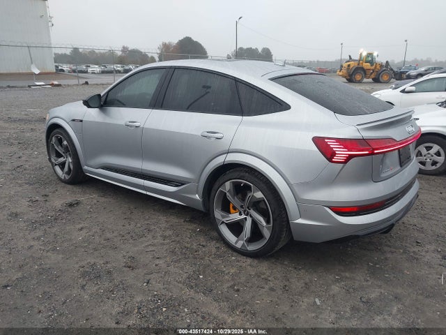 2023 AUDI E-TRON S SPORTBACK WA13CBGE3PB001184 Photo 2