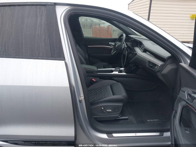 2023 AUDI E-TRON S SPORTBACK WA13CBGE3PB001184 Photo 4