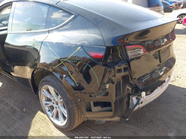 2022 TESLA MODEL Y 7SAYGDEE9NF388304 Photo 5