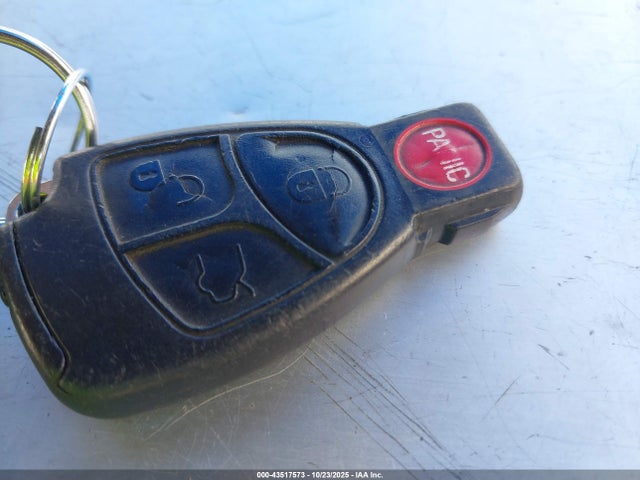 Продажа на аукционе авто 2002 Mercedes-benz Clk 320, vin: WDBLJ65G22F200931, номер лота: 43517573