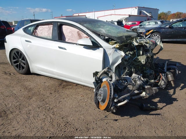 2025 TESLA MODEL S 5YJSA1E57SF548470