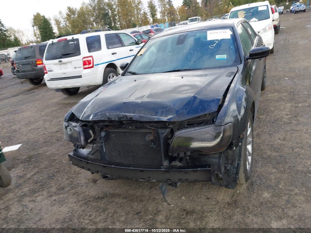 2C3CCABG4JH212518 Chrysler 300 S