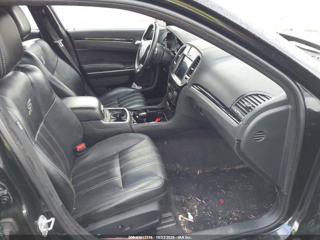 2C3CCABG4JH212518 Chrysler 300 S