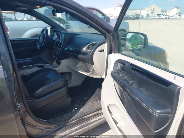 Продажа на аукционе авто 2019 Dodge Grand Caravan Sxt, vin: 2C4RDGCG0KR662229, номер лота: 43517830