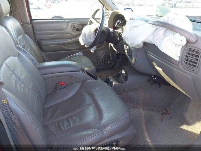 2000 CHEVROLET BLAZER 1GNDT13W9Y2381899 Photo 4