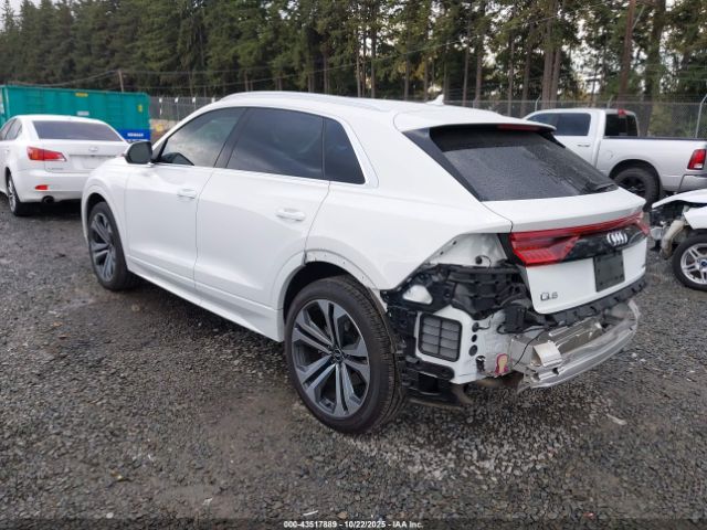 2022 AUDI Q8 WA1CVBF11ND006748 Photo 2