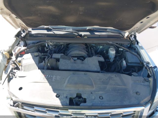 2018 GMC YUKON XL 1GKS1HKJXJR156204 Photo 9