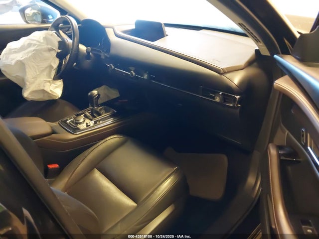 43518108 :رقم المزاد ، 3MVDMBDL9NM439142 vin ، 2022 Mazda Cx-30 Premium مزاد بيع