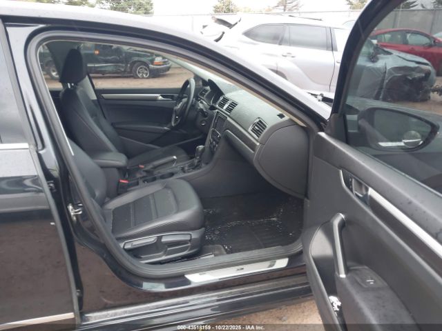 2017 VOLKSWAGEN PASSAT 1VWDT7A34HC070554 Photo 4