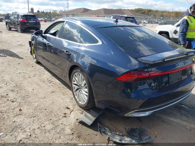 2019 AUDI A7 WAUR2AF22KN093820 Photo 2