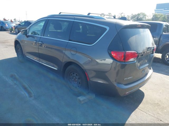 2018 CHRYSLER PACIFICA 2C4RC1BG5JR278964 Photo 2