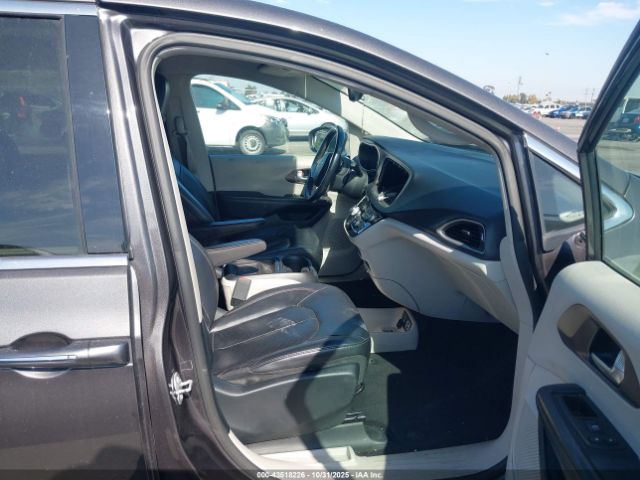 2018 CHRYSLER PACIFICA 2C4RC1BG5JR278964 Photo 4