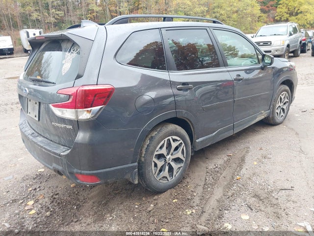 2021 SUBARU FORESTER JF2SKAFC9MH524184 Photo 3