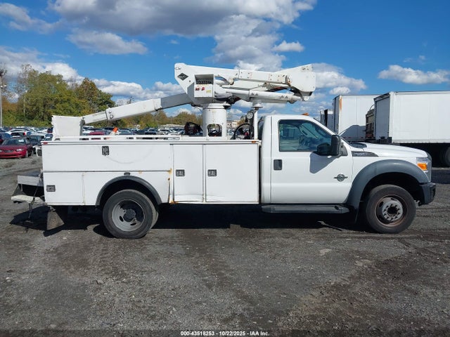 Ford F-550 Chassis Xl 2015 1FDUF5GT8FEC38506 Image 16
