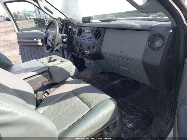 Ford F-550 Chassis Xl 2015 1FDUF5GT8FEC38506 Image 7