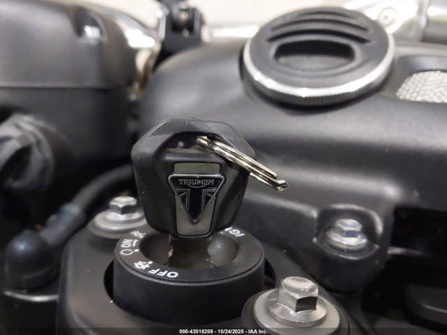 2022 TRIUMPH MOTORCYCLE BONNEVILLE SMTD53HL7NTAX5646 Photo 10