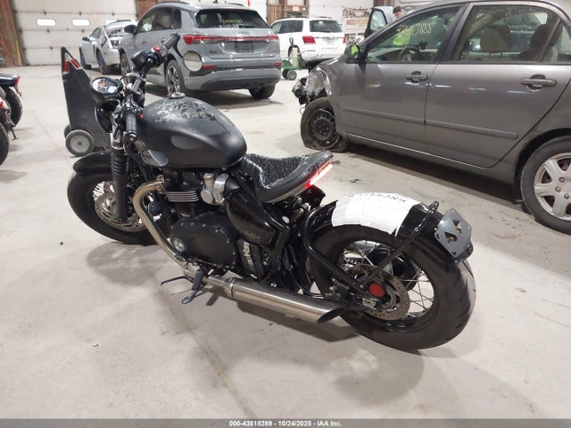 2022 TRIUMPH MOTORCYCLE BONNEVILLE SMTD53HL7NTAX5646 Photo 2