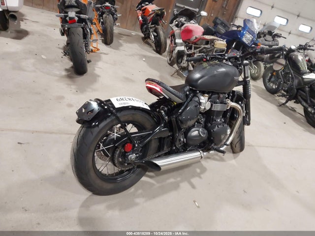 2022 TRIUMPH MOTORCYCLE BONNEVILLE SMTD53HL7NTAX5646 Photo 3