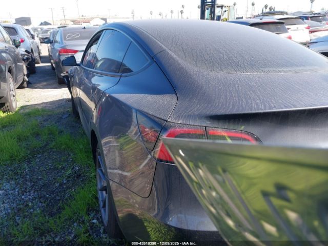 2023 TESLA MODEL 3 5YJ3E1EA8PF603585 Photo 2