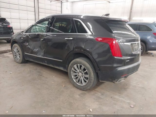 2017 CADILLAC XT5 1GYKNDRS1HZ182735 Photo 2