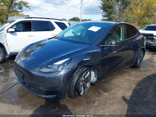 2024 TESLA MODEL Y 7SAYGDEE5RF190518 Photo 1