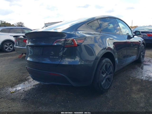 2024 TESLA MODEL Y 7SAYGDEE5RF190518 Photo 3
