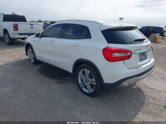 2020 MERCEDES-BENZ GLA 250 W1NTG4EB6LU030684 Photo 2