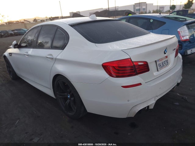 BMW M5 2014 WBSFV9C59ED593633 Image 3