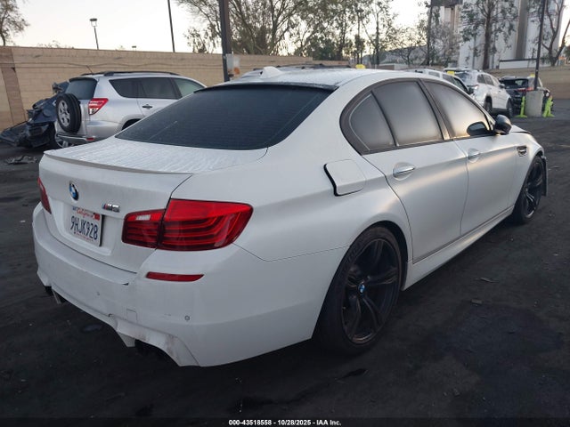 BMW M5 2014 WBSFV9C59ED593633 Image 4
